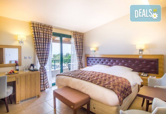 Почивка през юни в Северна Гърция, Марония! 5 нощувки със закуски и вечери с включени напитки във FilosXenia Ismaros Hotel 4*, транспорт и водач от Травел Мания! - Снимка 4