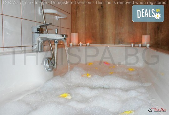 65-минутен СПА ритуал за гладка и сияйна кожа! Детокс вана със соли и масла от Тайланд и терапия за лице, за един или двама от Thai SPA! - Снимка 2