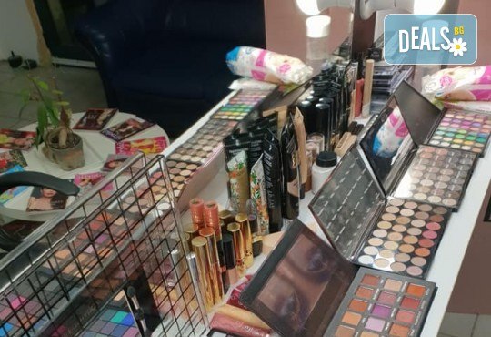 Изискана визия с дневен или вечерен грим със или без поставяне на мигли от Makeup by MM! - Снимка 8