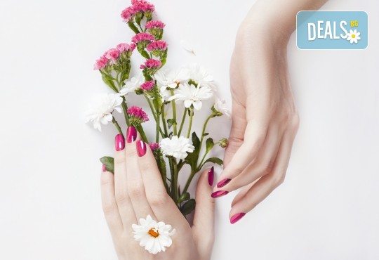 Посрещнете лятото с ярки цветове! Дълготраен маникюр с гел лакове от богатата палитра на Gelish, Bluesky, Black Bottle и още много в салон Alex Nails! - Снимка 1