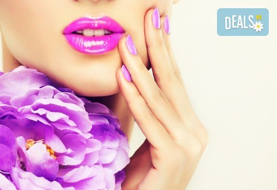 Класически или френски маникюр с гел лак Black Bottle и безплатно сваляне на стар гел лак в Beauty Studio Platinum! - Снимка 3