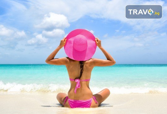 На плаж в слънчева Гърция през юни или юли! Транспорт до Амолофи бийч, Неа Перамос, и екскурзовод от ​Глобул Турс! - Снимка 1