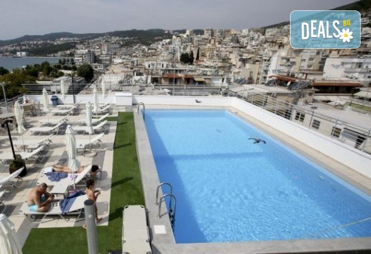 На плаж в Кавала, Амолофи Бийч и Неа Ираклица, Северна Гърция! 1 нощувка със закуска в Hotel Oceanis 3* в Кавала, транспорт и обиколка в Кавала - Снимка 10