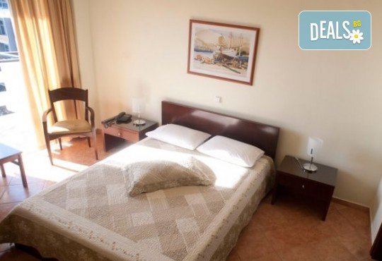 На плаж в Кавала, Амолофи Бийч и Неа Ираклица, Северна Гърция! 1 нощувка със закуска в Hotel Oceanis 3* в Кавала, транспорт и обиколка в Кавала - Снимка 6