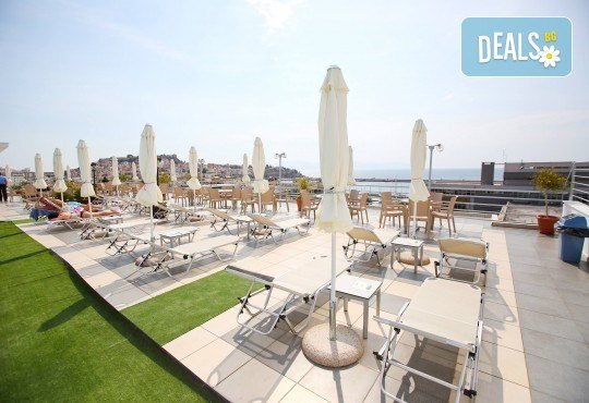 На плаж в Кавала, Амолофи Бийч и Неа Ираклица, Северна Гърция! 1 нощувка със закуска в Hotel Oceanis 3* в Кавала, транспорт и обиколка в Кавала - Снимка 9