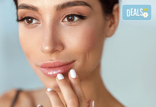 Уголемяване на устни или попълване на бръчки със 100% хиалуронова киселина и ултразвук - 1 или 5 процедури, в салон за красота Женско царство в Центъра или Студентски град! - Снимка 2