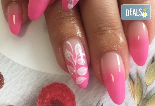 Дълготраен маникюр с гел лак Bluesky, 2 декорации и премахване на стар гел лак в New faces beauty studio! - Снимка 9