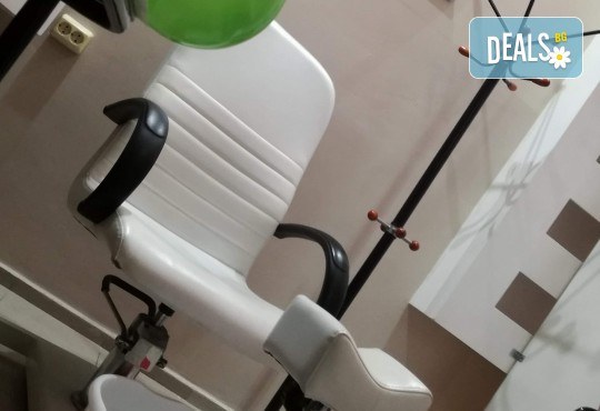 Полиране на коса, масажно измиване и терапия с инфраред преса в три стъпки в салон Женско Царство в Центъра или Студентски град! - Снимка 4