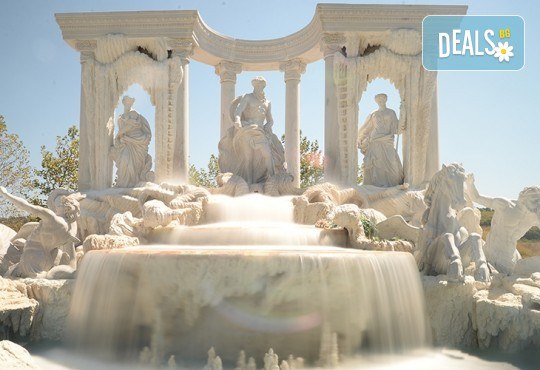 Магическа приказка край Созопол! Вход за замъка в Равадиново и 15 минути езда на расов кон! - Снимка 5