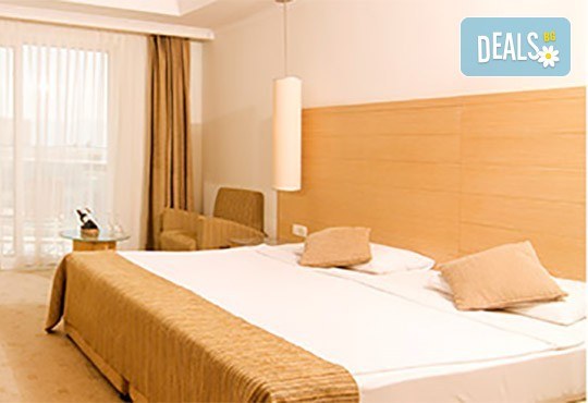 Почивка в Sea Light Resort Hotel 5*, Кушадасъ, Турция! 5 или 7 нощувки на база 24 ч. Ultra All Incl., безплатно за дете до 13 г., възможност за транспорт! - Снимка 4