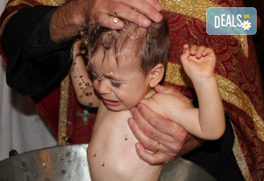 Фотозаснемане на кръщение - до 1 час, с неограничен брой кадри, фотосесия, фотокнига А4 и ПОДАРЪК – DVD! - Снимка 7