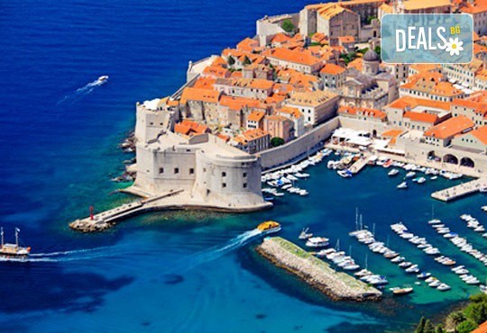 Екскурзия през септември до Дубровник, Будва, Мостар, Сараево и Требине! 4 нощувки със закуски, транспорт и бонуси: посещение на Вишеград, Дървенград и Каменград! - Снимка 9