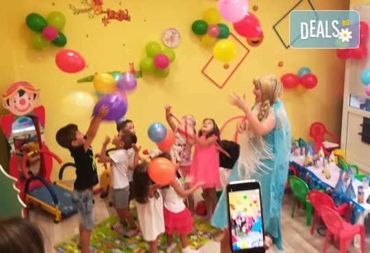 Детски рожден ден! Наем на зала 2 часа за парти, детски рожден ден с украса, парти музика, зала за възрастни и топли напитки в Детски център Пух и Прасчо в широкия център на София - Снимка 13
