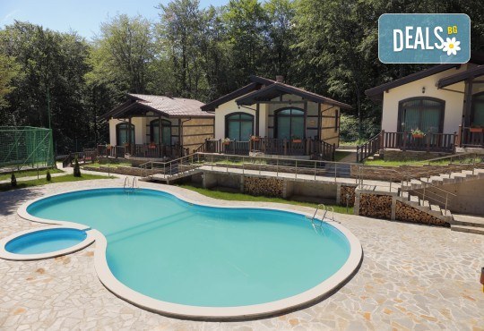 Уикенд почивка в Стара планина през август! 1 нощувка със закуска в комплекс Тодорини кукли, транспорт, посещение на Вършец и водопад Райски кът! - Снимка 2