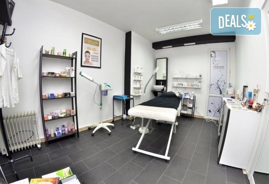 Удължаване и сгъстяване на мигли с техника по желание - косъм по косъм, 3D или руски обем във Friends hair & beauty studio! - Снимка 8