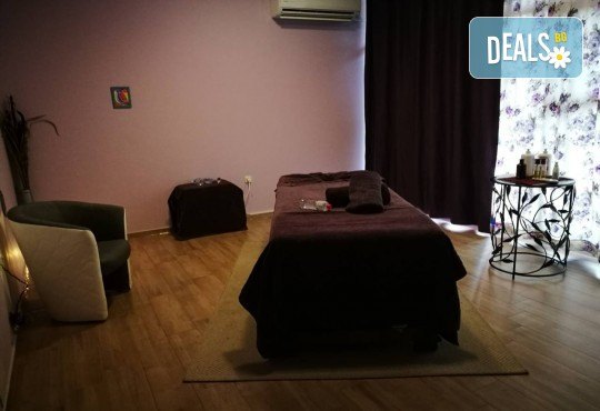 80-минутна релаксираща терапия с класически или релаксиращ масаж и хидратираща маска на цяло тяло в Масажно студио Адонай Елохай! - Снимка 4