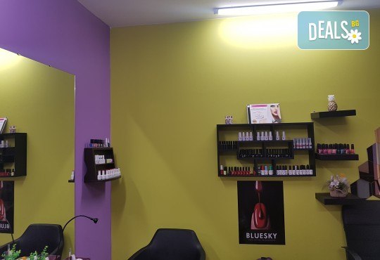 Педикюр с гел лак BlueSky, сваляне на стар гел лак по желание и 10% отстъпка при следващо посещение в салон Atelier Des Fleurs! - Снимка 6