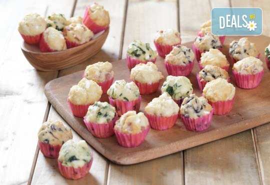 За децата! Сладък сет Детско партис 80 сладки асорти: цветенца, пеперуди или колички, шоколадови топки, мъфини, еклери с крем за детски рожден ден от Muffin House! - Снимка 10