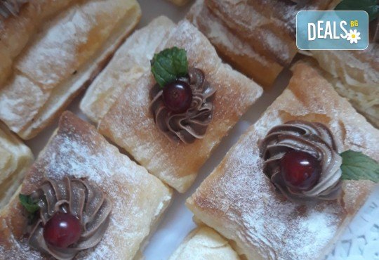 30 пухкави бутер банички с вкус по Ваш избор - със сирене, с течен шоколад, сметана и плодове, със сладко от различни плодове или със сирене и сусам и със сладка от My Style Event! - Снимка 3