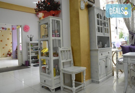 2 часа детски рожден ден с аниматор, меню за 10 деца, сладки и солени плата за родителите, голяма зала за игра, атракциони, стена за катерене, парти музика и зала за родителите в Детски клуб Аристокотките! - Снимка 8