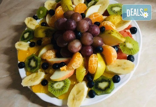 2 часа детски рожден ден с аниматор, меню за 10 деца, сладки и солени плата за родителите, голяма зала за игра, атракциони, стена за катерене, парти музика и зала за родителите в Детски клуб Аристокотките! - Снимка 34