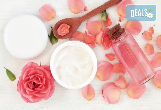 Подарък за любимата! 80 минути релакс с масло от роза: нежен пилинг, арома масаж на цяло тяло, маска за лице в Спа център Senses Massage & Recreation! - Снимка 3
