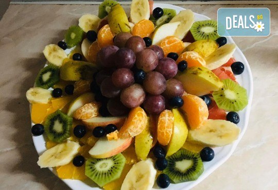 3 часа детски рожден ден с аниматор, меню за 10 деца, сладки и солени плата за родителите, голяма зала за игра, атракциони, стена за катерене, парти музика и зала за родителите в Детски клуб Аристокотките! - Снимка 28