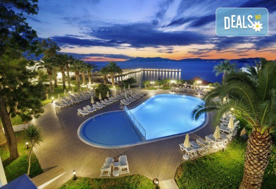 Почивка през октомври в Le Bleu Hotel & SPA 5*, Кушадасъ! 7 нощувки на база Ultra All Inclusive, възможност за транспорт - Снимка 2