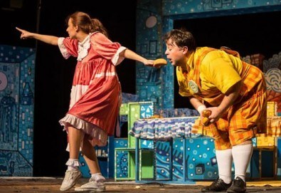 Красив, умен и прилично дебел! Гледайте с децата Карлсон, който живее на покрива в Младежки театър, Голяма сцена на 28.09. от 11 ч.