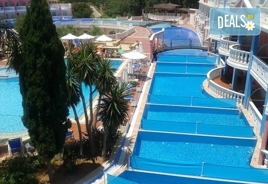 Почивка на о. Закинтос с ТА Солвекс! Самолетен билет, летищни такси, багаж, трансфер, 7 нощувки на база All inclusive в Palazzo Di Zante Hotel & Water Park 4* - Снимка 8