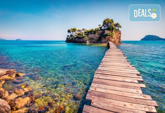 Почивка на о. Закинтос с ТА Солвекс! Самолетен билет, летищни такси, багаж, трансфер, 7 нощувки на база All inclusive в Palazzo Di Zante Hotel & Water Park 4* - Снимка 1