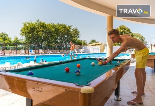 Почивка за 6 септември на Южното Черноморие! 2 нощувки със закуски и 1 вечеря в хотел Мистрал 2*, транспорт, вечеря в с. Бата и посещение на о. Св. Анастасия - Снимка 8