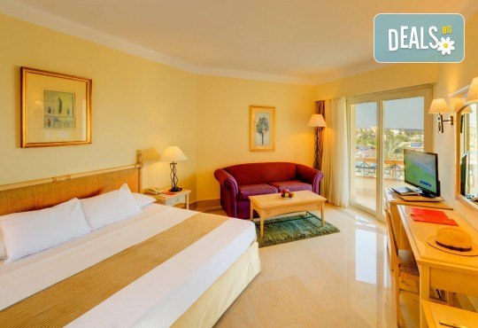 Почивка през есента в Aurora Oriental Resort 5*, Шарм ел Шейх, Египет! 7 нощувки на база All Inclusive, самолетен билет, летищни такси и трансфери - Снимка 2