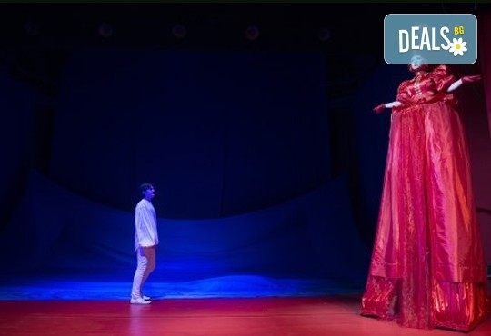 Гледайте с децата Малката морска сирена на 12.10. от 11 ч., в Театър ''София'', билет за двама! С награда Икар 2017 за сценография! - Снимка 6