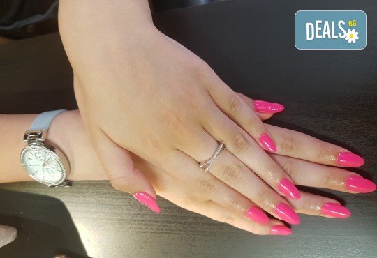 Изграждане на ноктопластика с гел, маникюр с гел лак BlueSky и 10% отстъпка при следващо посещение в салон Atelier Des Fleurs! - Снимка 6