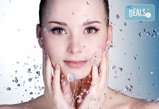 Млада кожа с дълбоко хидратираща хиалуронова терапия за лице в студио Магнифико! - Снимка 3