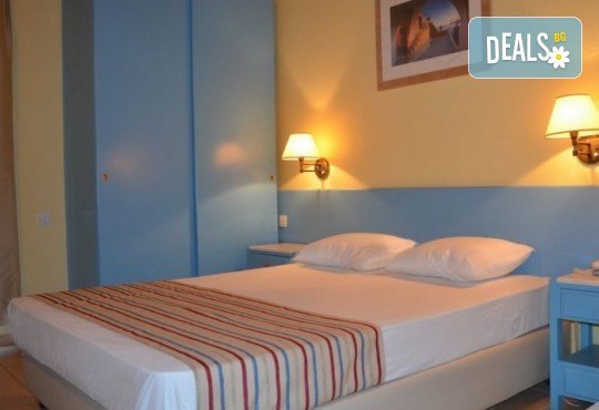 На супер цена! Почивка на о. Крит с ТА Солвекс! 7 нощувки със закуски и вечери в Stalis Hotel 3*, самолетен билет, летищни такси, багаж, трансфер, бонус екскурзия! - Снимка 5