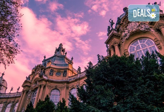 Коледна магия в Будапеща и Братислава с Дари Травел! 2 нощувки със закуски, транспорт, програма в Братислава и възможност за посещение на Виена - Снимка 6