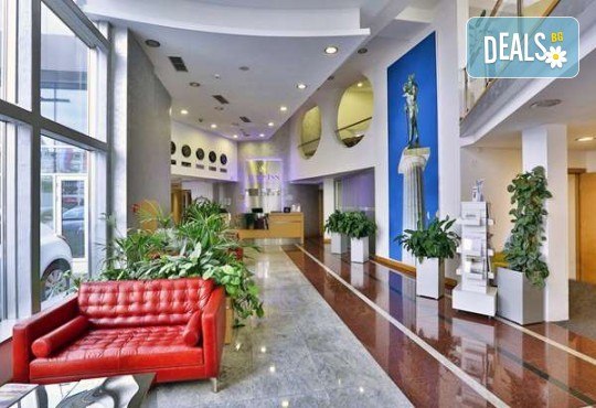 Last minute! Нова година в Белград! 2 нощувки със закуски в СПА хотел Tulip Inn 3*, вечеря и Новогодишна вечеря с жива музика и неограничени напитки, басейн и СПА - Снимка 5