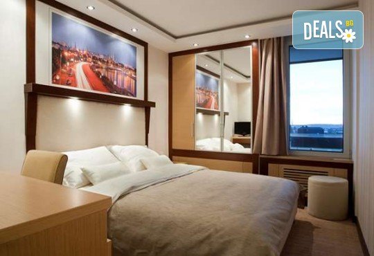 Last minute! Нова година в Белград! 2 нощувки със закуски в СПА хотел Tulip Inn 3*, вечеря и Новогодишна вечеря с жива музика и неограничени напитки, басейн и СПА - Снимка 3