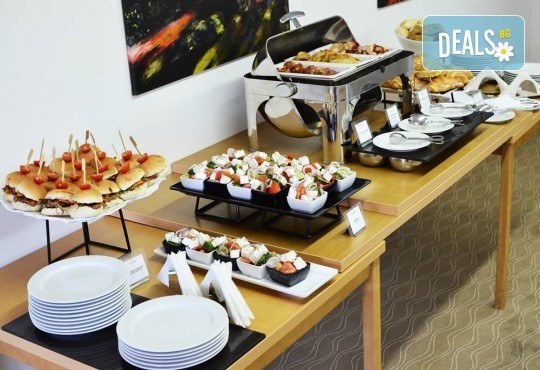 Last minute! Нова година в Белград! 2 нощувки със закуски в СПА хотел Tulip Inn 3*, вечеря и Новогодишна вечеря с жива музика и неограничени напитки, басейн и СПА - Снимка 6