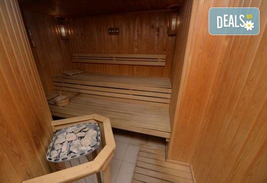 Last minute! Нова година в Белград! 2 нощувки със закуски в СПА хотел Tulip Inn 3*, вечеря и Новогодишна вечеря с жива музика и неограничени напитки, басейн и СПА - Снимка 11