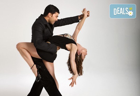 2 или 4 урока по латино танци при Силвия Лазарова - професионален танцьор и инструктор по латино и спортни танци, в Sofia International Music & Dance Academy! - Снимка 2