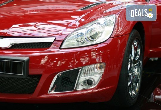 Качествено обслужване на добри цени! Смяна на 2 броя гуми на лек автомобил в автоцентър Торнадо! - Снимка 2