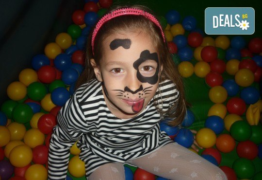 За празника на Вашето дете! Два часа детско парти за 8-15 деца с аниматор, меню и торта от Парти клуб Слънчо - Снимка 8