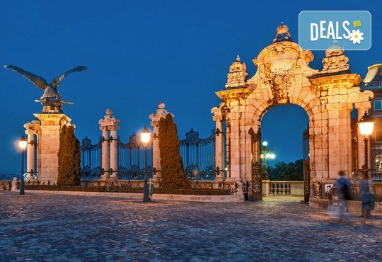 Посрещнете Нова година в магичната Виена! 3 нощувки със закуски, транспорт, екскурзовод и посещение на Будапеща - Снимка 8