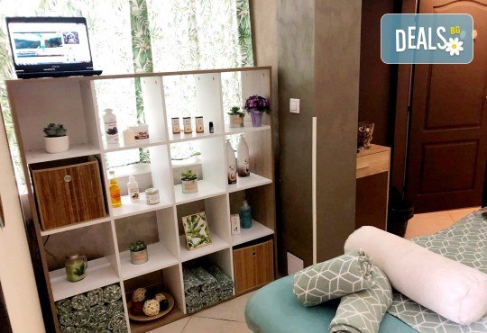 Поглезете кожата си! Стягащ и тонизиращ масаж на лице, скалп и деколте с шипково масло в масажно студио Спавел! - Снимка 4