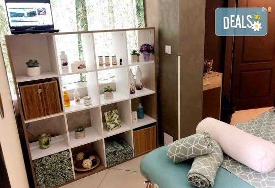 Посрещнете с усмивка есента и падащите температури със загряващ масаж на цяло тяло с масло от черен пипер и масаж на скалп и лице в масажно студио Спавел! - Снимка 6