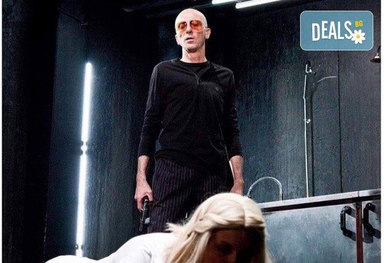 Гледайте комедията Килър Джо с Малин Кръстев на 3-ти ноември (неделя) в Малък градски театър Зад канала! - Снимка 10