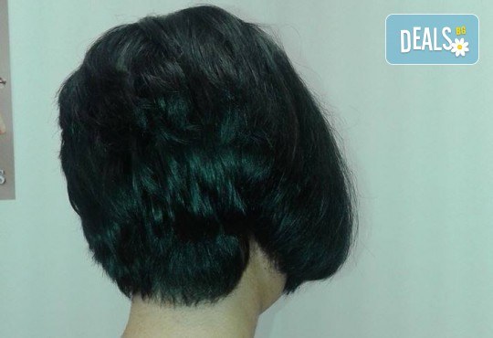 Боядисване с боя на клиента, подстригване, масажно измиване, кератинова терапия с продукти на Brave new hair и оформяне със сешоар в салон Феникс! - Снимка 5